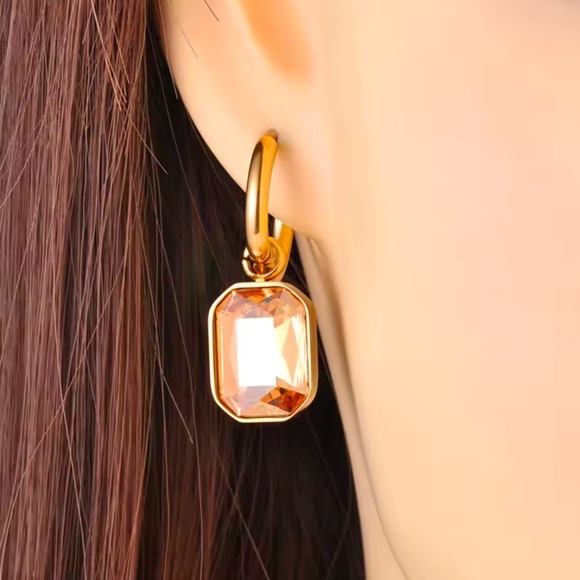 Anthropologie Elegant Gold Hoop Earrings with Amber Gemstone - Picture 6 of 6